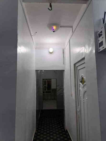 عقار للبيع (ماليه )
ألموقع /الكوام الشرقي قرب ال بردان 

المساحه ١٨٠ متر يتكون من (طابق اول غرفتين وهول ومطبخ وحمام وتواليت وبراني 

حمامات داخليه وخارجيه 

البيت بناء نضيف بنسبه ٩٠ % 

للاستفسار مراسله الصفحه او الاتصال على الأرقام التاليه

***********
