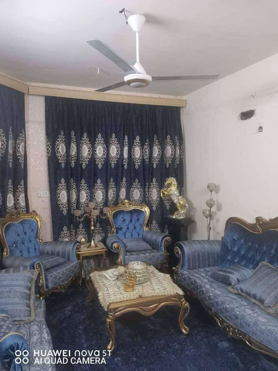 للبيع بيت سكني – فرصة مميزة

📍 الموقع: الدورة-مقابيل شارع ابو طيارة-شارع نسائم النخيل – المربع الأول
📏 المساحة: 100 متر
📄 الملكية: طابو زراعي / سند 25
🚪 الواجهة: 6 متر

🔹 تفاصيل البيت:
 • يحتوي على 3 غرف نوم
 • صالة واسعة
 • مطبخ
 • خدمات (حمام + توابع)
 • تصميم مناسب للعائلة

🔹 حالة العقار:
 • البيت مؤجر حالياً بـ 550 ألف شهرياً (دخل ثابت)

💰 السعر المطلوب: 180 مليون دينار عراقي
📌 السعر قابل للتفاوض للجادين

⸻

📞 للتواصل والاستفسار يرجى المراسلة على الخاص أو الاتصال على الرقم او الاتصال على الواتساب 
▶️ (***********)
