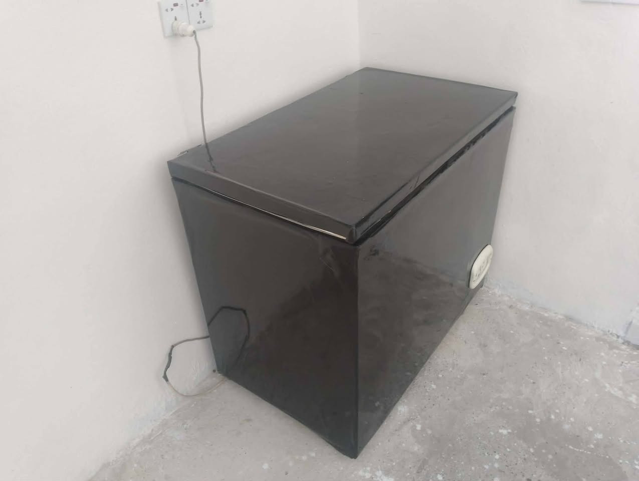 براد للبيع السعر خاص الجانب الايمن ***********
