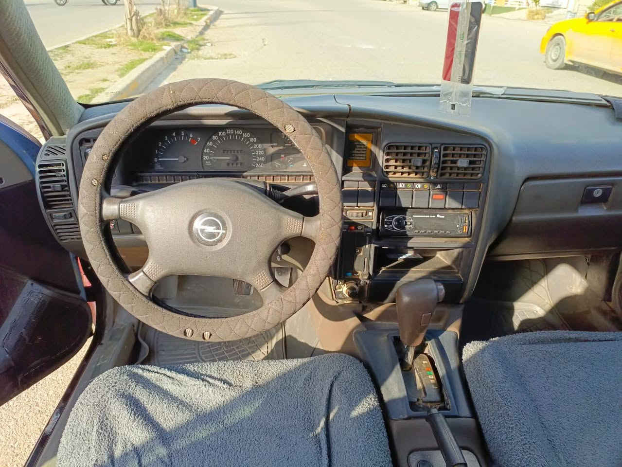 للبيع اوبل اوميكا استيشن موديل 1991 رقم كركوك سنويه عضم عاج لل2019 شرط التحويل والغرامات  كير ومحرك ملكه فيفيتي كير اوتماتيك صدر جديد باتري جديد تايرات جديد سلايت داخل نضيف السياره جاهزه عنوان السياره في كركوك السعر 25 ومجال قليل بيع سريع ومستعجل لغرض الحاجه
***********
