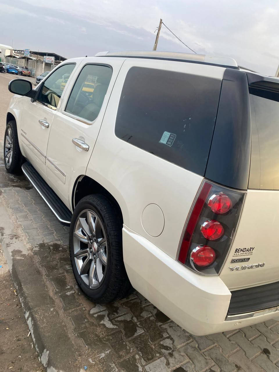 سلام عليكم  يوكنGMCموديل2012رقم شمالي اربيل السياره ابيض صدفي فول مواصفات وكاله بسمي مجدده وكاملا كنديه قطعه وحده صبغ السعر220 للستفسار عنواني البصره 
***********
***********
