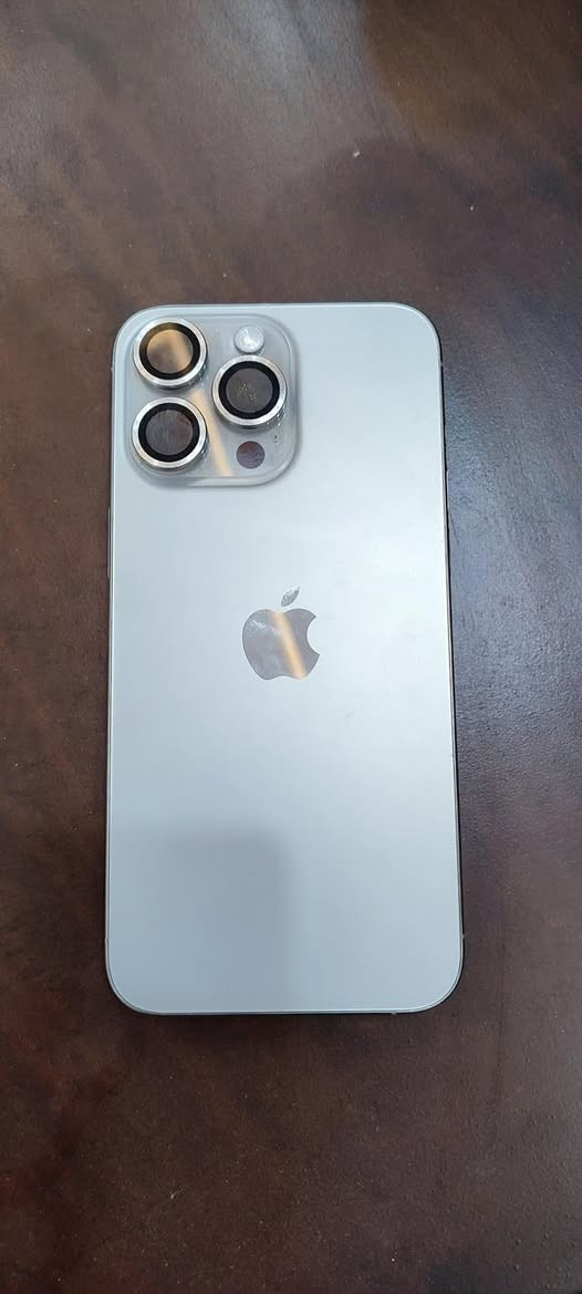 سلام عليكم ايفون 15 برو ماكس شرق اوسط ذاكره 256 بطاريه 88 جهاز نضيف كلش كله شغال مبدل شاشه  فقط  سعر 800الف مكاني ناصريه مركز ***********
