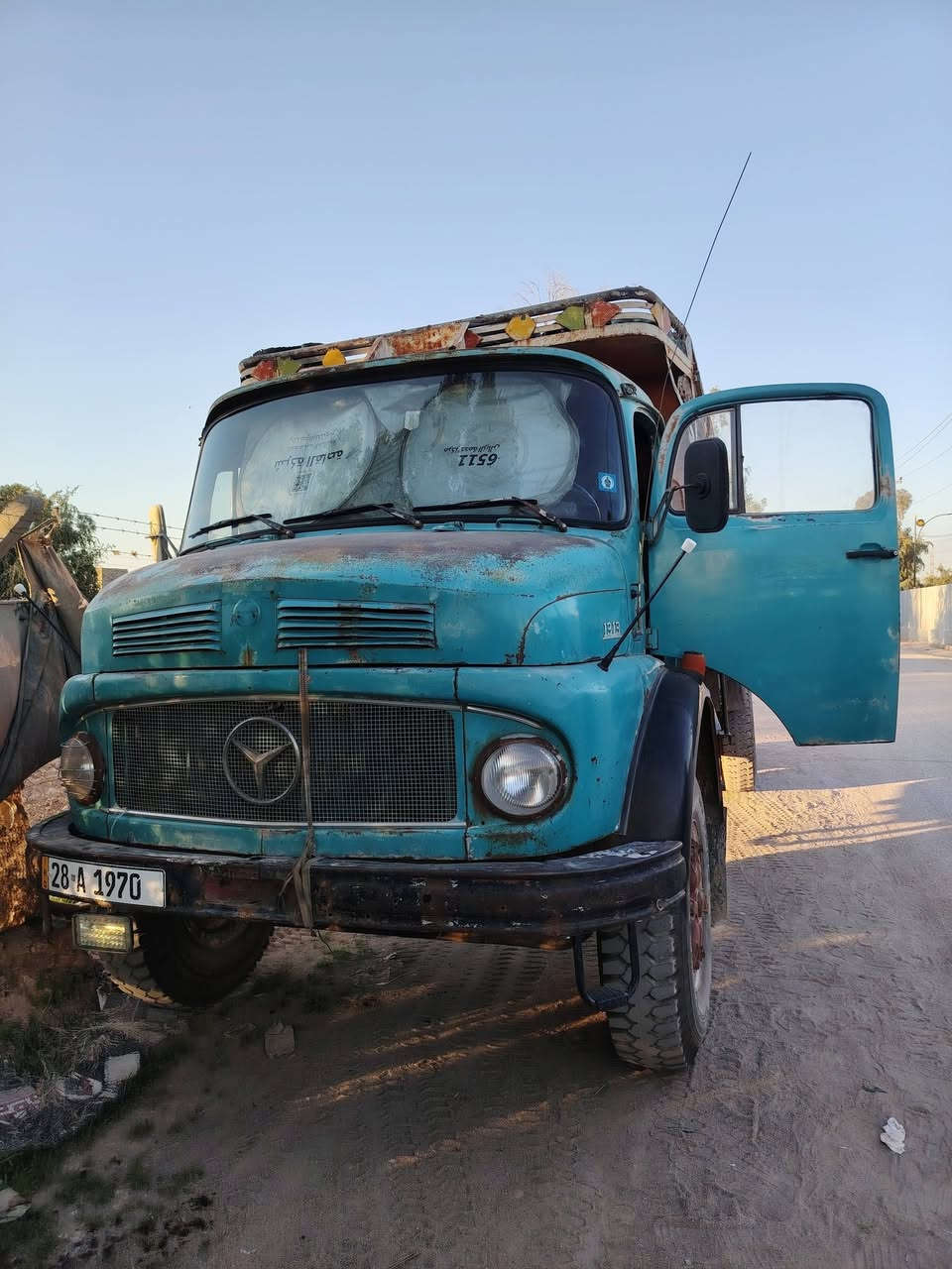 السلام عليكم ابو ردين للبيع موديل 1975
محرك 81 سياره جاهزه تخم تاير مكفوله
شاصي وقماره كفاله رقم نجف نگليزي مداور ثاني يوم
سياره بسمي للاستفسار أكثر اتصل على الرقم
***********
***********
