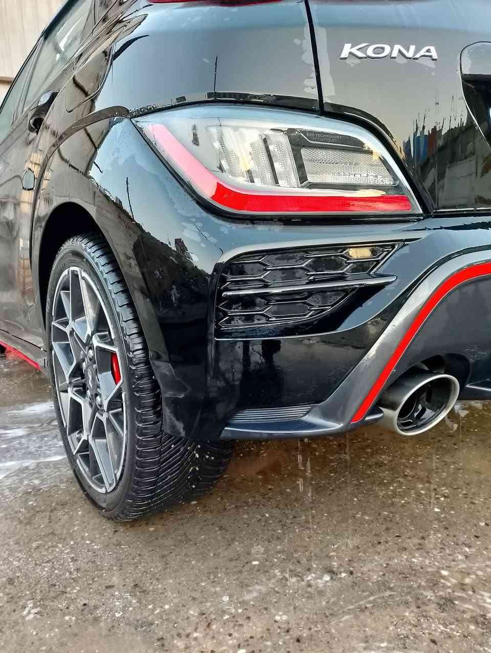 السلام عليكم
كونا Nموديل 22 للبيع رقم بغداد موجودة بالبصرة 
حادثها سطحي بدون لغود ولا شواصي ولا عرضانية ولا راديتر ولا بدنه الحادث سطحي وتبديل قطع نفس اللون بلادي 
طخم تايرات جديد 

السعر ١٤٥ ورقة وبيها مجال 

كل تفاصيلها بالمنشور ورقم الشاصي موجود بالصور 

للاستفسار الاتصال ***********
