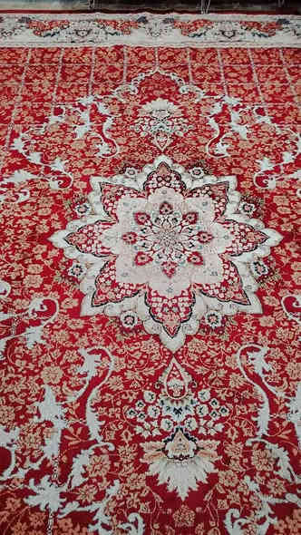 زولية للبيع القياس ٤ في ٥ العنوان بحركه موبايل *********** واتساب بي السعر مجال
