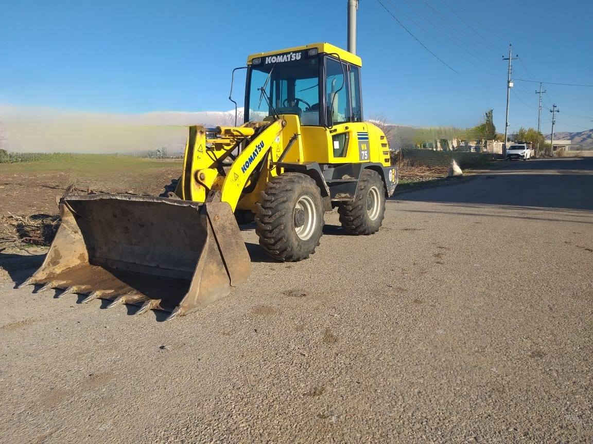 شفل کوماتسو WA75
مودیل 2002 
رقم و سنوی سلیمانیە جدید 
حتا 2029
کیر اوتوماتیک   
وبیها کیر  ارنب و سلحفات  یعنی کیر خفیف و ثقيل
شاشە و کهربائی کلشئ علی وضع الشركة  
الشفل  مکینە و اکسل و پمپات و کهربائی کلشی شرت و کفالە 100% و مابی ای نقص
سعرها $225 مجال
Viber & Whats app
***********
