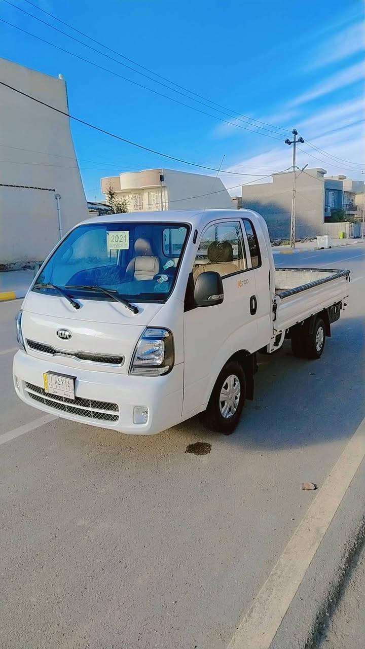 يالله السلام عليكم كيا موديل 21 شكل ل ٢٢ دشبول نفخ رقم واسط سياره مكفوله من صبغ ومحرك وكير واكسل وشاصي تخم تايرتبريد ثلج  صدر جديد سنويه لل ٢٧  مشروع وطني وين مايعجبك أحول معروضه 135 وبيهئ مجال بسيط شراي يتصل ***********
