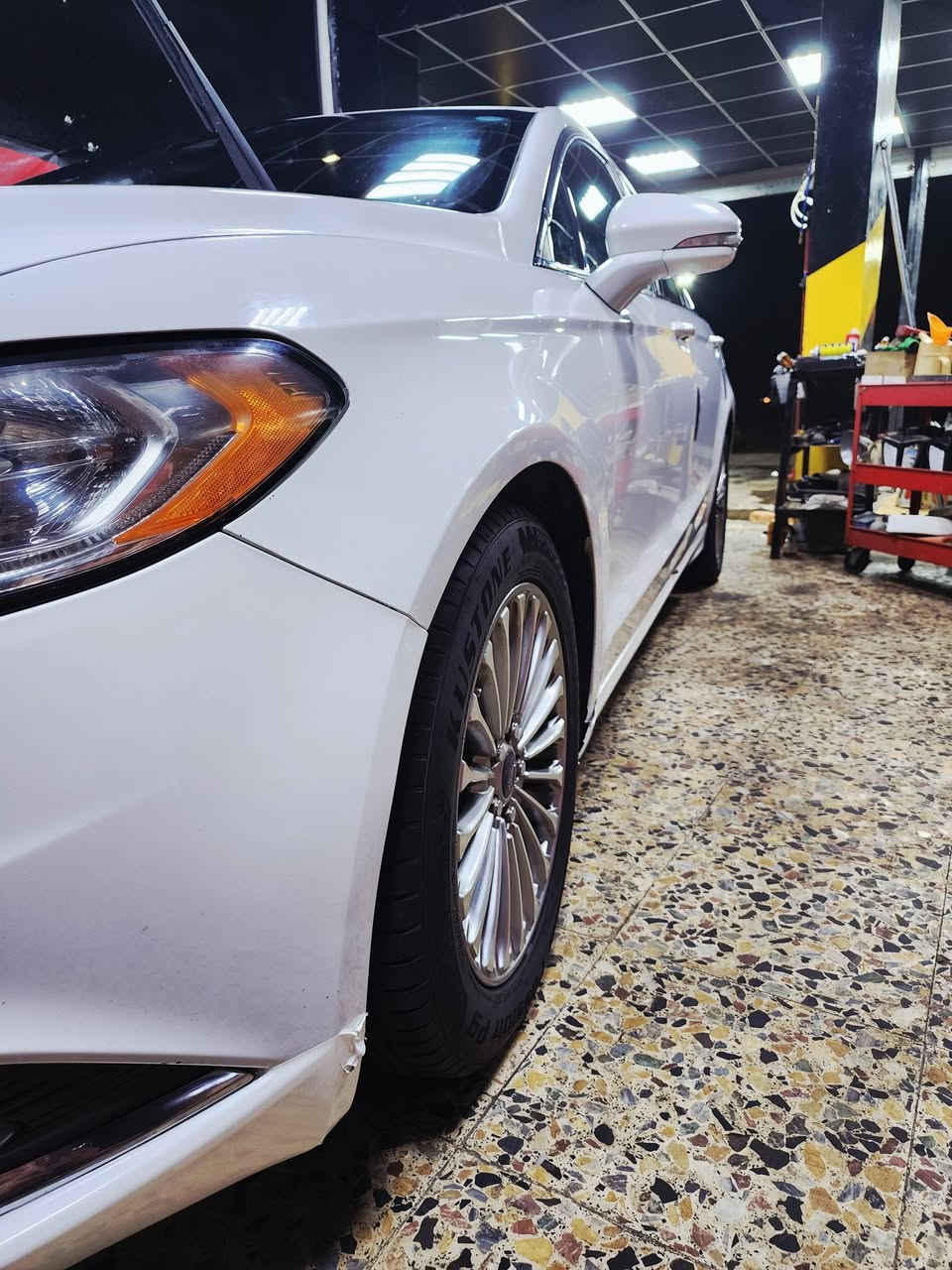 فورد فيوجن 2018 se فووول عدا الفتحه
سليمه ولا ايرباك طاك بيهه
محرك 2500 تنفس طبيعي مكفول 
مري كهرباء واشاير بالمري
موصفاتها تدفئه كشنات كشنات كهرباء السايق والصدر🌋
  رادار خط مسار  نقاط عمياء 🌏
رادار جانبي 
دشبول شاشتين 🌃

تشغيل عن بعد 🚥

 كير ماوس ومبدل الزيت مالته والفلتر بالشركة كامل🛢

 منضومة لايت عالي ناصي زنون درجه اولى🔦🔦

صدر امامي خلفي جديد 

بلاد حساسات اطارات + تخم تاير جديد ☸️

 كاميرا خلفية 
رقم شمالي يعني تخلص من الغرامات 
رقم الجديد وسنويه جديده 
السعر 133 وبيها مجال وتدللون

 السيارة كليين تايتل 
بالعراق بس انصبغ جالملغ الصدر ونص الباب اثر شخط دراجه صبغ درجه اولى 
للأتصال ***********
