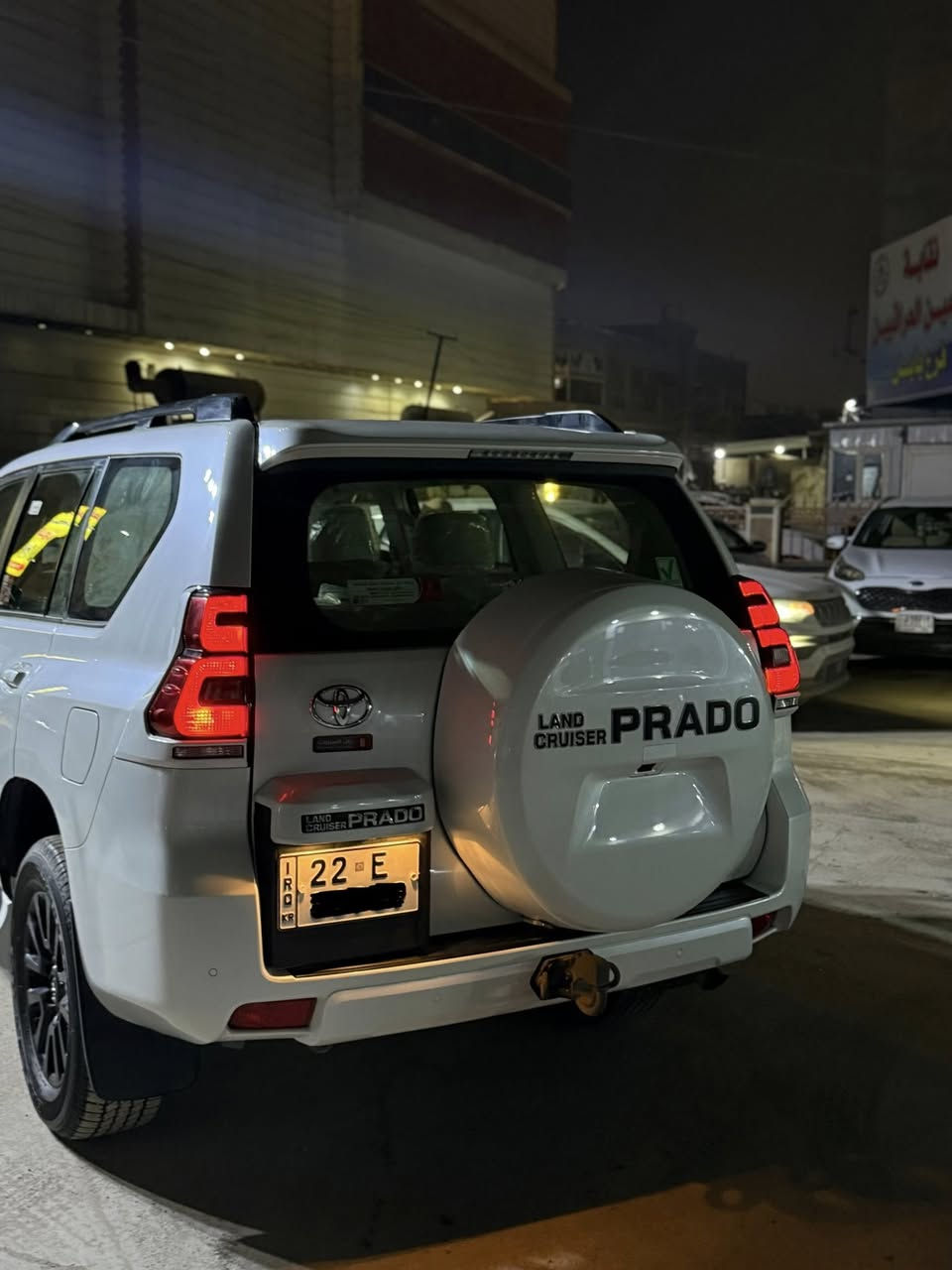 السلام عليكم
برادو 2023 
رقم اربيل 
مدنايت 
باسمي 
كفالة عامة من الزلغ (لا رصعة لا بارد لا تكحيل ولا خدش) 
مواصفات ال TXS معروفة 
دبل تانكي 
مري شفط 
سبير  ظاهري  
كشنات جلد 
كشنات كهرباء 
دفع رباعي 
شباك وويل و مري اسود بلاد 
7 راكب 
6 سلندر 4000 
الممشى ((((12 الف كم))))
مكانها حلة مركز 
السعر 5 دفاتر وبيها مجال بسيط
للاستفسار 
***********
