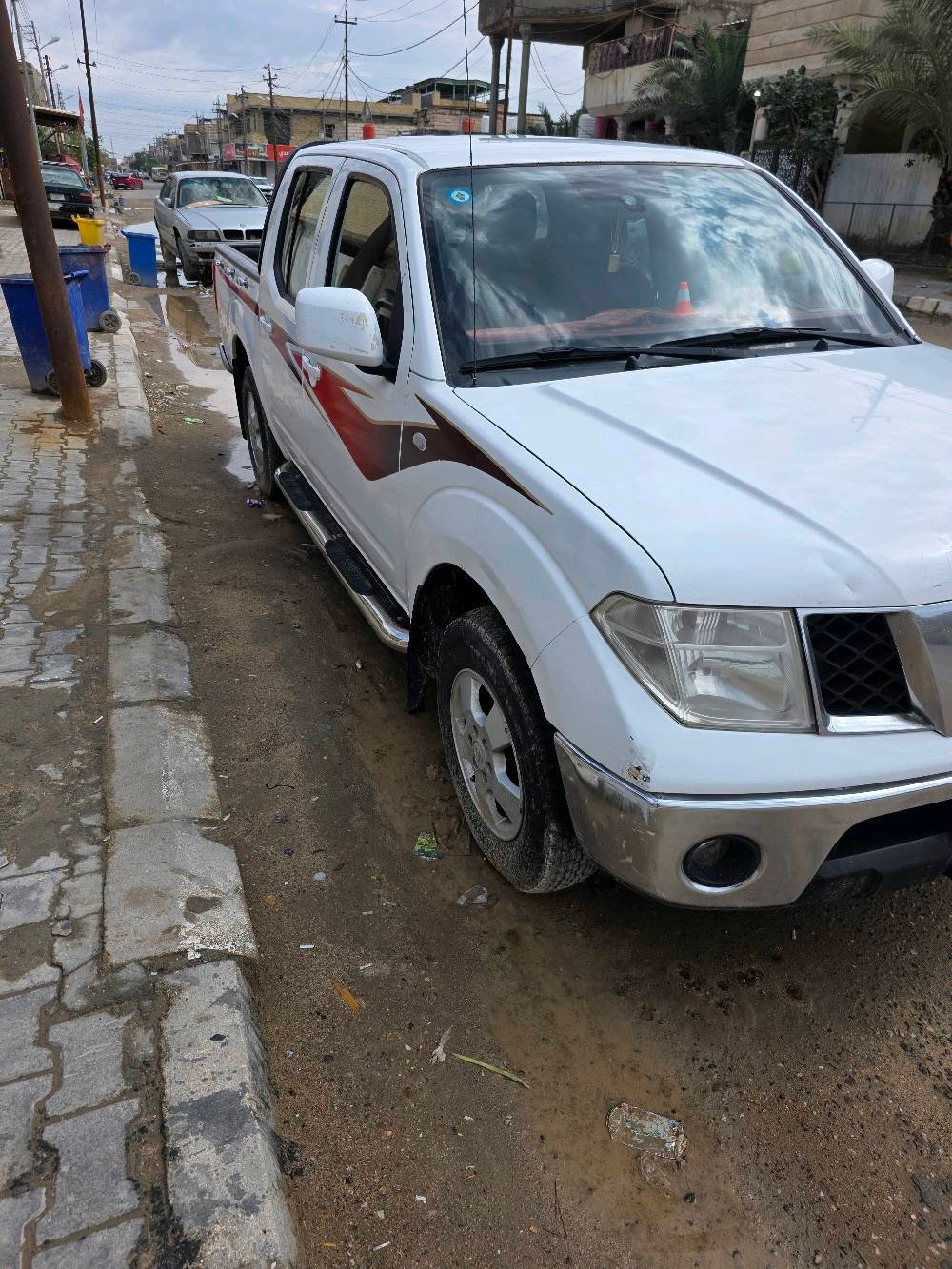 السلام عليكم نيسان نافارا للبيع مديل 2012 كير اوتـوماتيـك ، مكينة نظيفة  رقم السيارة بصرة شرط التحـويل سـنوية لحد 2029 ،هزه سنه 2026 تبريد شغال ،  فقط بيع ، سعر 100 وبيها مجال قليل حــگ الجــيـة ، للاستفسار اكثر عن التفاصيل والشراي يتصل علة هذة الرقم *********** ، السيارة بدي نظيف فقط ملاحظات قليلة ، مكاني البصرة تنومه شط العرب