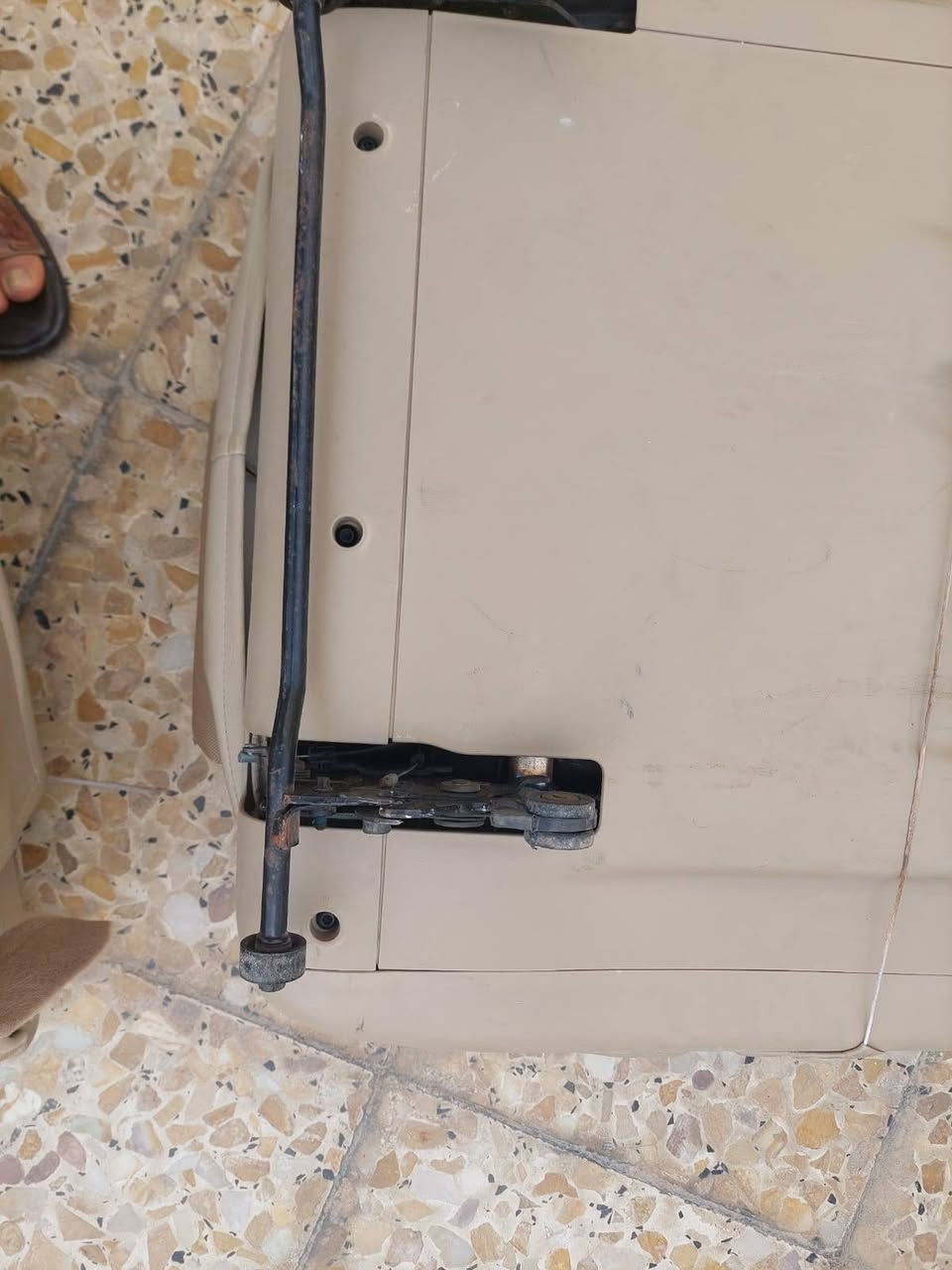 كل عام والجميع بخير  .توجد كشنات تاهو 2014 خوات الجدد ب150 للتواصل ***********
