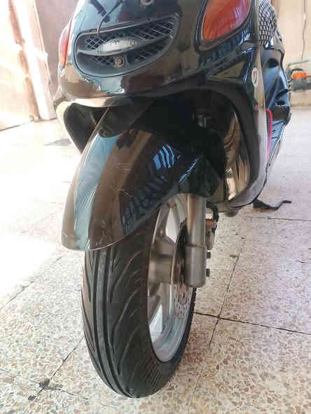 السلام عليكم
ماطور اكزز للبيع ماطور نضيف نكرة سلف محرك اخرس 
فقط مبدل بستن اصلي سرعة 100 شرط تحريكه ومعدل 
تايرات جديده دبل خافي جديد ماطور كله نضيف السعر 400 بي مجال بسيط ***********/ ***********
