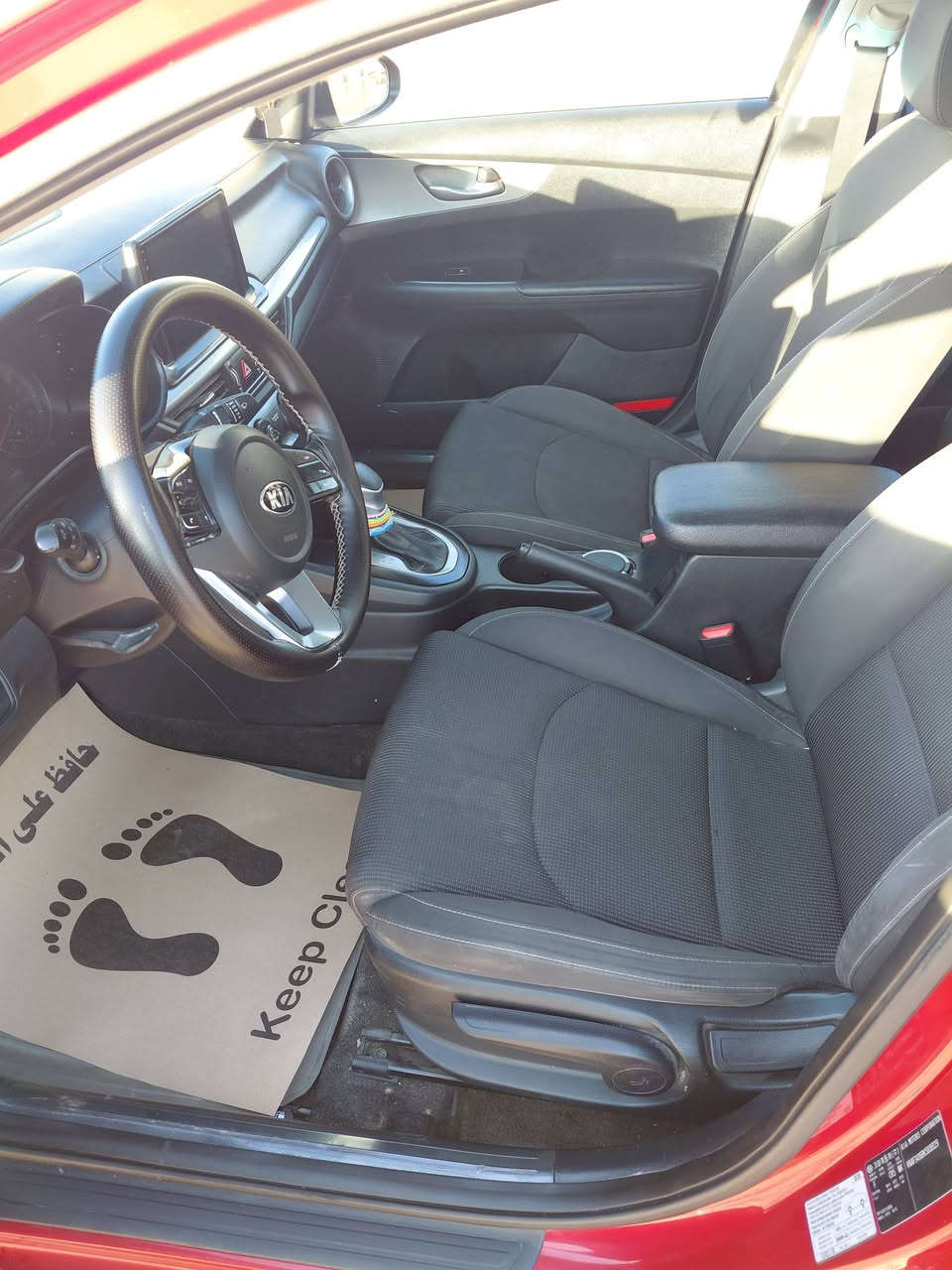 السلام عليكم 
سيراتو ١٩ 
ماشيه ٩٣ 
كير مكينه تبريد كفاله 
سعرها ١٤٥$ مكانها الحريه او العطيفيه ***********
وباقي تفاصيل بل صور سونرها موجود
