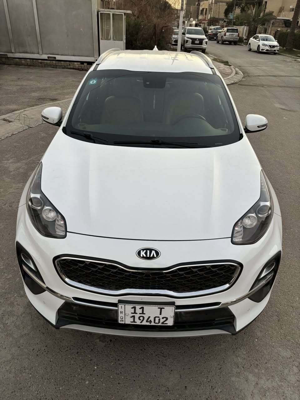 كيا سبورتج (2021) خليجي دولية.
ضمان خمس سنوات.
السيارة كفالة عامة على حالة الزيرو. بيها فقط بارد بالباب الخلفي.
سونار جديد موجود عندي.
ماشية (75 الف)فقط.
فول مواصفات قمارة
بصمة.
داخل عسلي.
تحكمات مقود.
مري شفط.
شاشة. 
كاربلاي.
تشغيل عن بعد.
صندوق كهرباء.
اربع انظمة قيادة.
+بقية المواصفات.
 
رقم بغداد انكليزي تحويل مباشر.
الموقع بغداد. زيونة.
السعر (197$) فقط.
للاستفسار الاتصال او مراسلة واتساب:-

***********
