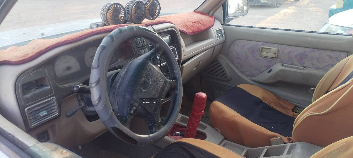٢٠٠٦ كلش نضيفه بيها كازكيت مناسبه *********** بسمي

