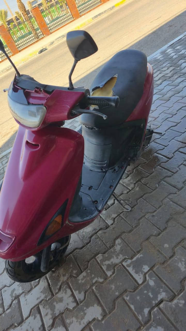 دراجه فراشه المكينه ما مفتوحه وشاصي نضيف يرادلها ترتيب
سعرها ٣٠٠ الف وبيها مجال
التواصل على الرقم بي واتساب
***********
