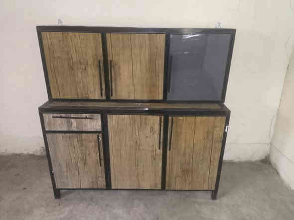 كاونتر متر ونص قطعتين تسكام مستخدم نضيف جداً السعر 145 العنوان بابل الحصوة للتواصل واتساب ***********
