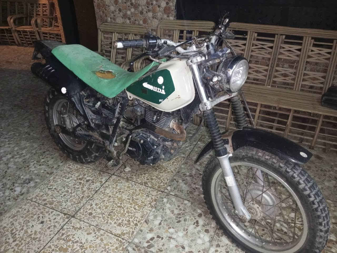 سلام عليكم شباب قفاز للبيع مكينه جديده 2025 كهربائيات شغاله للاستفسار رقم *********** السعر 550وبيه مجال مكان بغداد الشعله
