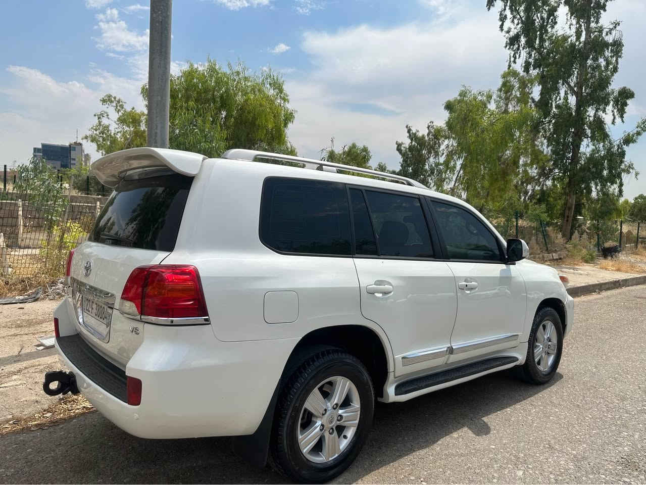 لاندگروزير بو فروشتن 
١ جاملخي پيشه وه سبوخه بي ناوگرتن 
موديل ٢٠١٢ أربيل, العراق


**إذا كنت صاحب هذا الإعلان وتريد حذفه لأي سبب، رجاءا أرسل رسالة إلى الدعم الفني**