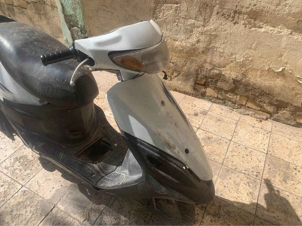 دراجه  ماكس١٢٠ للبيع الله شاهد صرفت عليهه بل٣٥٠
مكينه خير من الله شلعه ومعدل لا نضوح ولا تخبير
ندعمت بيهه والماشه مالته نعوجت وطفت تشتغل نكره سلف وهسه طافيه كعدي الباتري  مدري شبيهه سلف شغال بس ما تشتغل للبيع علق واني اجيك اني ابيع هيج ع وعضتيه انطي سعر واني ادخلك بغداد, العراق


**إذا كنت صاحب هذا الإعلان وتريد حذفه لأي سبب، رجاءا أرسل رسالة إلى الدعم الفني**