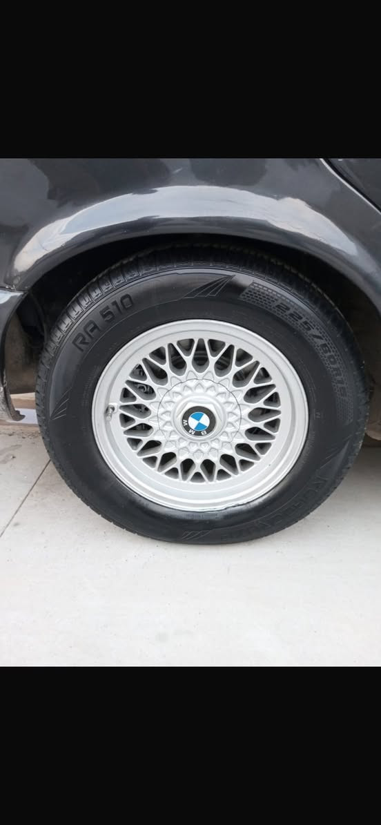 بي إم موديل 1991حجم525 سنويه جديد ابسمي كابون بانزين بي  تحويل وكاله بيهه جملغ خلفي بدون دواخل السعر 55 عنوان كركوك رقم تلفون ***********
