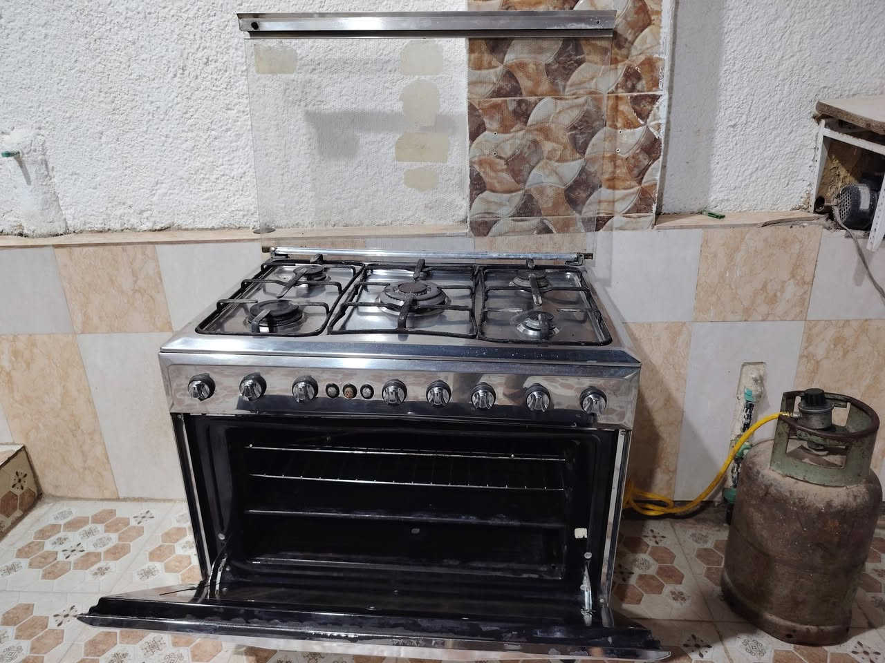 طباخ فريش مصري نضيف كلش السعر 175


**إذا كنت صاحب هذا الإعلان وتريد حذفه لأي سبب، رجاءا أرسل رسالة إلى الدعم الفني**