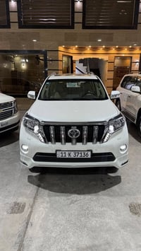 برادو 2016 VX  فول مواصفات  ستيرن كهرباء  كامرات  كراسي كهرباء  شاشات ...