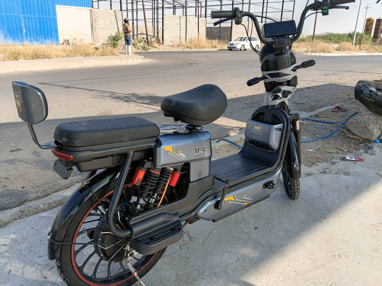 للبيع
الموطور حيل نظيف
بس بي خلل من اخلي عل شحن يشتغل ومن افصله يطفي
والباقي كلو جديد
السعر ١٧٥ الف
للتواصل ***********
