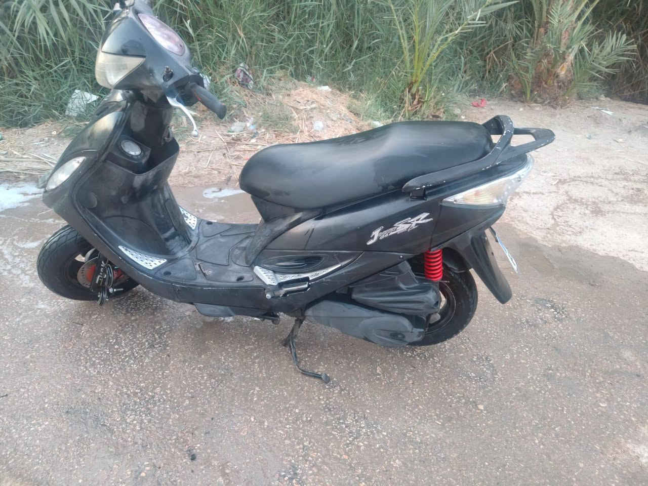 كامكو جي فور للبيع نوزل محرك ما مفتوح ما صار لها هواي طالعه من الوكيل مكاتبتها موجوده ما عايزه برغي شلعه معدل فول مكينه خرسه كلها ختم واحد ربع متصرف عليها سعر ٥٥٠ وبيها مجال مكاني نجف ابو صخير *********** شراي يتصل خاص ما متواجد
