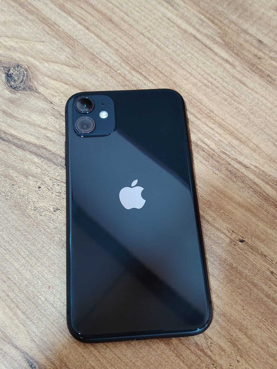 السلام عليكم ورحمة الله وبركاته
iPhone 11 عادي
الجهاز نضيف 
الجهاز دبل سيم 
ذاكرة/128
بطاريه 🔋/62 اصليه شركه مامبدله
كامرات دمعه
كلشي مابيه فقط مبدل شاشه تفصيخ..

السعر••210 مجال بسيط كلش 

عنوان: موصل ايسر حي القادسيه
للاستفسار:***********
