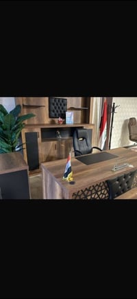 ميز مكتب كامل وجديد جرابي طابقين عدد 2 مكان مدينه الصدر 07710787886