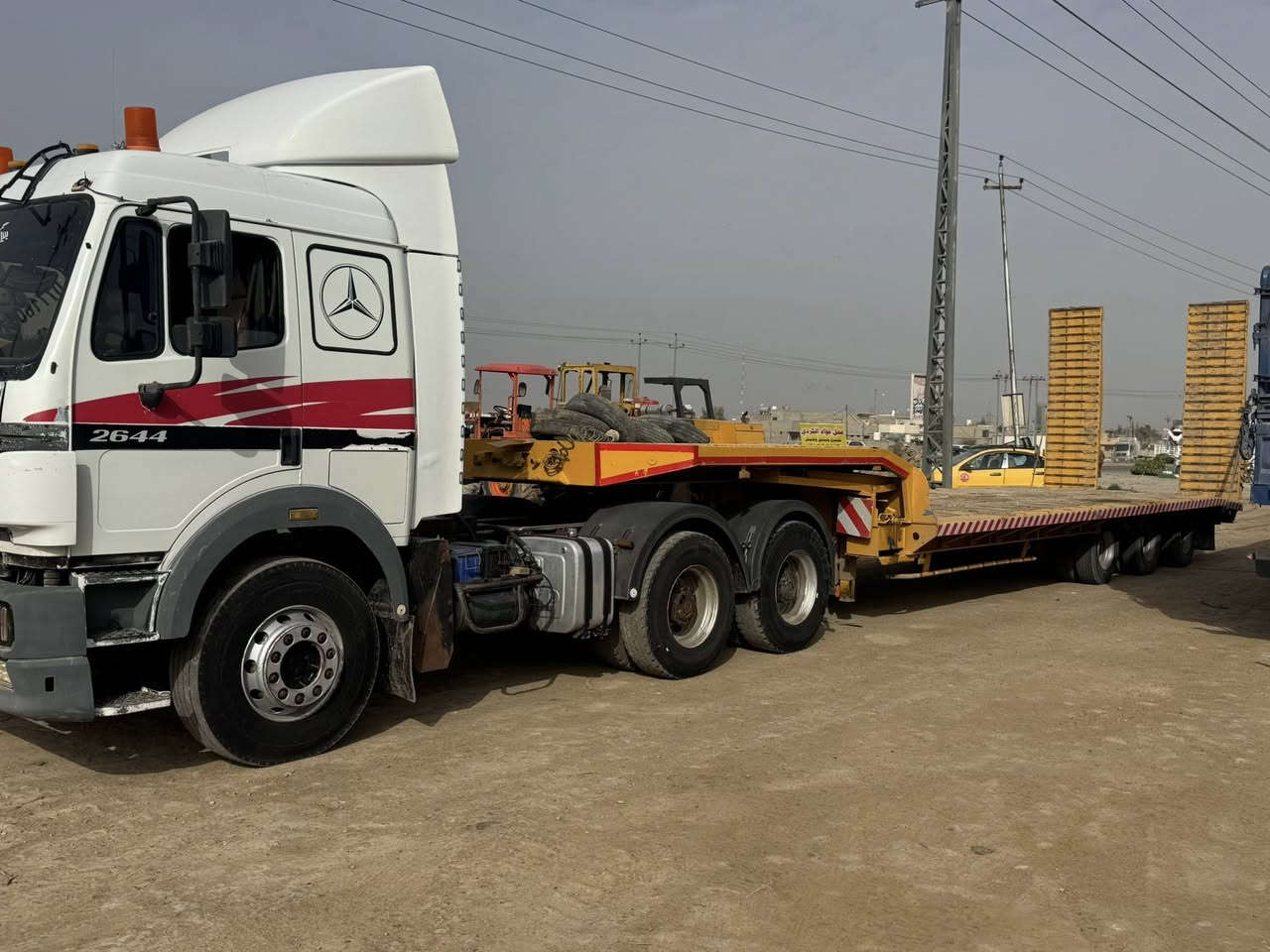 البي موديل 97 مربوطه لودر. مكينه 44 كير 240 مجموعه نص للبيع بس الراس سياره جاهزه ‭0770 087 3165‬
