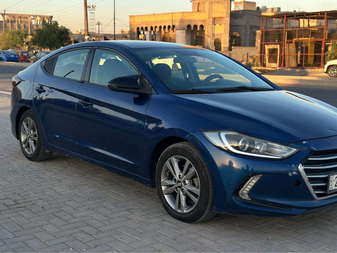 السلام عليكم 
النترا 2017 رقم اربيل بااسمي ..السياره جاهزه على اخر حبايه 
وارد امريكي حادثها امريكا فقط بارد بدون دواخل بدون ايرباك وبلعراق صار بيها 5 قطع صبغ بدون دواخل 
مكاني بغداد حي الاعلام
*********** بغداد, العراق
