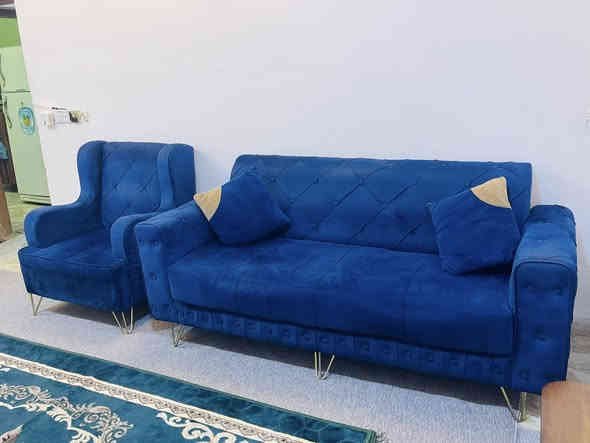 تخم للبيع العنوان حي السلام السعر300قفل 
  الاتصال وتساب بس ***********
