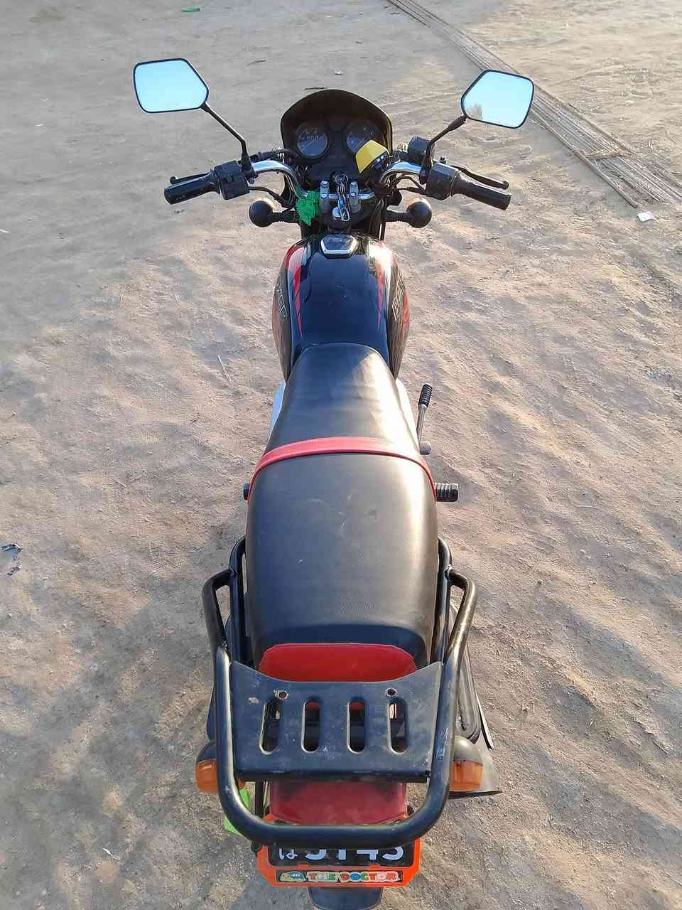 دراجه بوكسر اوراق  للبيع مديل 2021دراجه نضيفه بعدهي ما مفتوحه بس بيها خيط تبخير قليل سعر مليون ونص.. بيها مجال المكان البصره قضاء المدينة رقم ***********بيه واتساب
