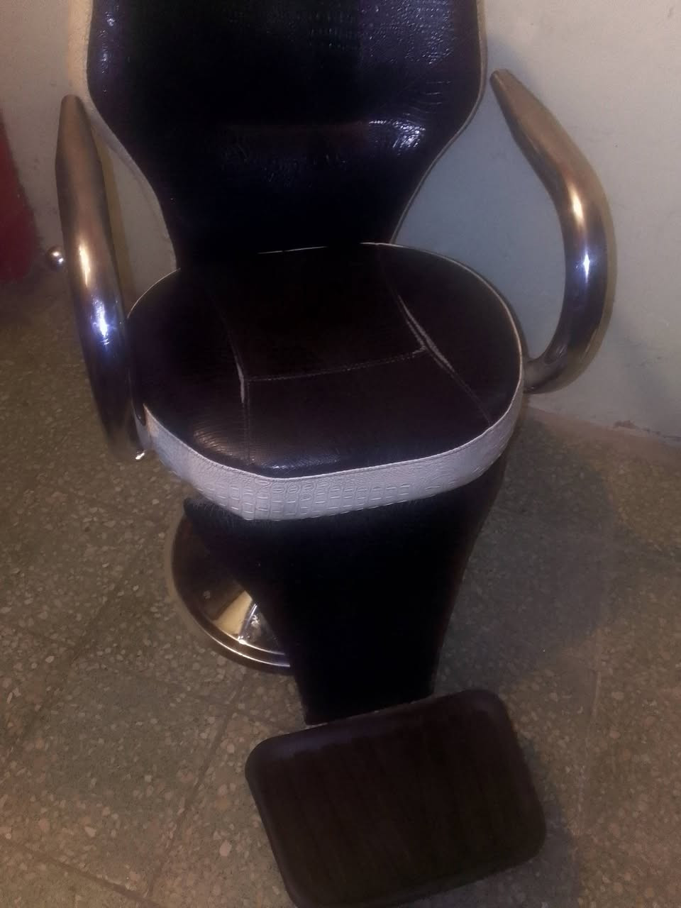 السلام عليكم للبيع السعر المطلوب 125الف اوبي مجال نضيف كلش مكاني بغداد الشعله للتصال *********** وتساب وخاص وتصال متوفر
