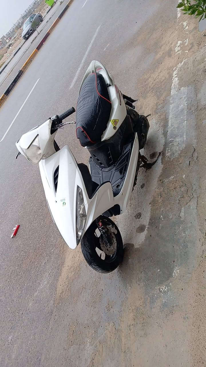 سلام عليكم
دراجه ماكس مضلع دراجه نظيفه وحلوه مكينه ما مفتوح تخم تاير جديد نقصه بس سلف سعره 700 وبيه مجال حق جيه رقم الهاتف ***********
