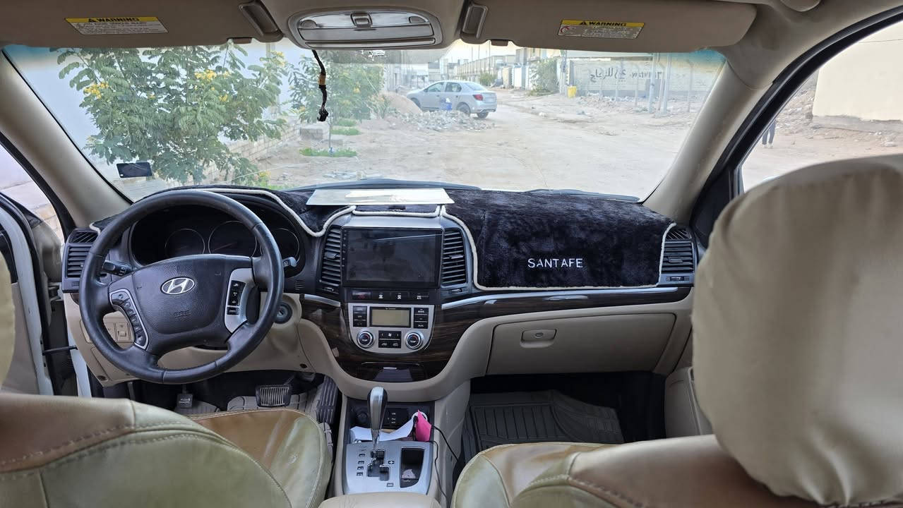 سنتافي ٢٠١١
 بيها ٣ قطع 
محرك ٣٦٠٠ سته سلندر مبدل طابوكه بحاله ممتازه جدا  
كير ست سرعات مبدل بيه تورباين وكونترول وفلتر ودهن قبل ٣ اشهر 
٧ راكب ٣ قطع تبريد 
ثلاجه وسطيه 
فور ويل 
ادامه منظومة احتراق والبريك 
تخم تايرات جدد 
مراوس ب اكستيرا  ١٣، ١٤، ١٥
 وينطيني فرق
مكاتبه مباشر مع المالك 
مكاني النجف


**إذا كنت صاحب هذا الإعلان وتريد حذفه لأي سبب، رجاءا أرسل رسالة إلى الدعم الفني**