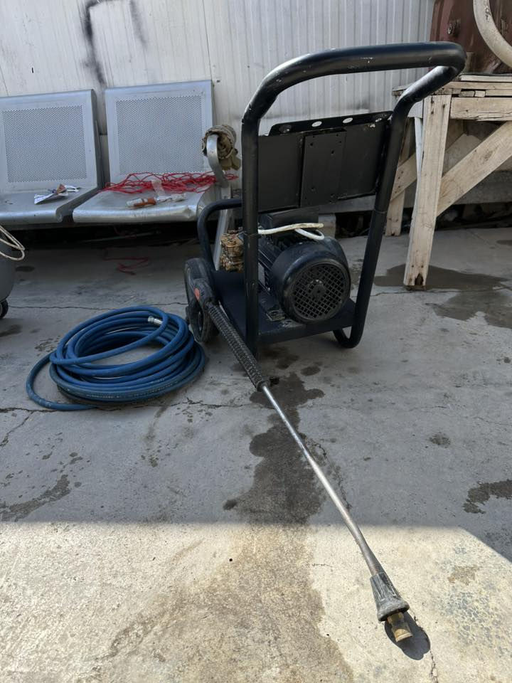 فارة غسل
سنكل ٢٠٠ بار ايطالي مع صوندة ١٥ متر مسلح ومسدس

كمبريسر ٥٠ لتر ملف نحاس مع صوندة ١٥متر اصلي + تورنادو هواء تنضيف السيارات

*********** متوفر واتساب
