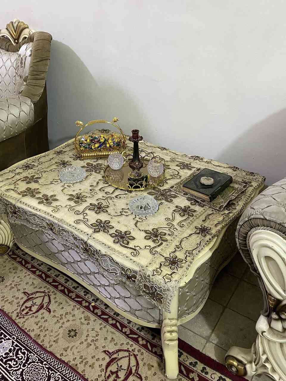 سلام عليكم نص تخم قنفه وكرسين وطبله السعر 150 للشراء هذا الرقم ***********
