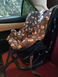 كرسي اطفال للسيارة حديد باله اصلي السعر 25 وبي مجال 07729196061