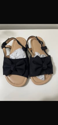 مستلزمات اطفال • ملابس اطفال