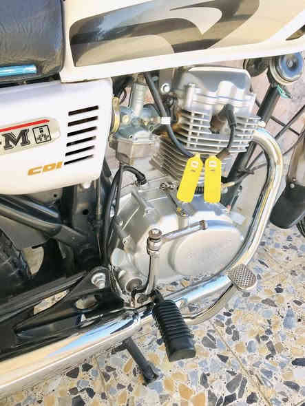 سلام عليكم للبيع دراجه اربعه كير سكنر موديل 2024  امتياز ول مكينه اصلي كهربائيات كلها شغاله لايت زنون دراجه لا تنقيص ولا تدخين ولا تبخير تايرات جدد السعر 700 وبيها مجال قليل حك الجيه مكاني الدوانيه الحمزه الشرقي رقمي ***********
