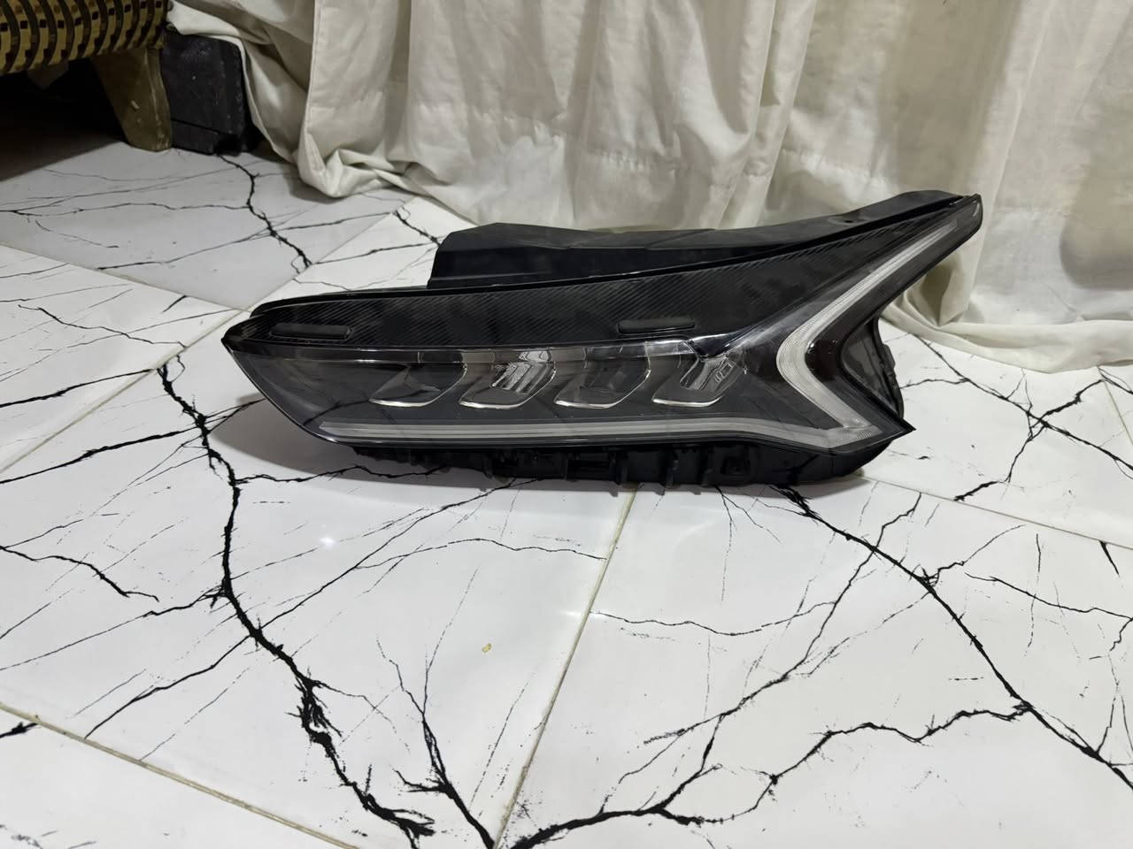 لايت كيا كي فايف موديل 2023 اصلي تفصيخ وارد امريكي  السعر 350 بيه مجال. ***********
