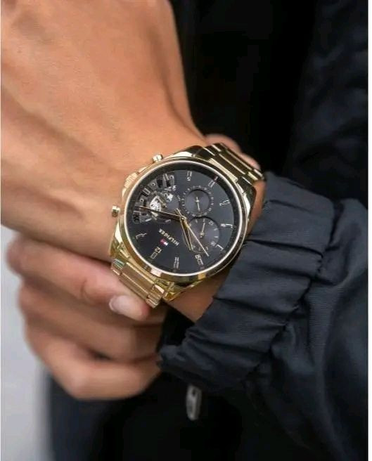 بسمِ الله ، والصَّلاة والسَّلامِ عَلَىٰ رَسُولِ اللهِ  ﷺ .🌿
#مــزاااااد
ساعة #تومي_هيلفيغر الأصلية ✅
ساعة تومي هيلفيغر كرو نوغراف بـ قلب مفتوح ❤️ موديل رسمي وبـحزام سالي ستيل للرجال 😍 

⬅️ رتيل الساعة ≈ 200$

🔸المزاد #عرض و #سوم و #طلب
 يبدأ المزاد من 10$ والرفعة أقل شيء 10$

 والسوم بالدولار$

#يبدأ من الآن و #ينتهي يوم غدٍ إن شاء الله الساعة الثانية والنصف مساءً ..

 ☑️ للأعتماد أولاً : أرسال العنوان الكامل ورقم التلفون .

والتوفيق من الله للجميع 🤲

🔹🇨🇦 TOMMY HILFIGER 🇨🇦🔹

🔴 المواصفات :
▫️ساعة تومي هيلفيغر كرونوغراف 
▫️كَود الساعة -1710447
▫️ مينة أسود
▫️قلب مفتوح ❤️
▫️الحركة كوارتز 
▫️سير ستالس ستيل ذهب 
▫️الفولاذ المطلي مقاوم للصدأ 
▫️سناتر شغالة 100٪ 
▫️مقاومة الماء 50 متر 🌊  
▫️القطر 44 ملم 

🔹الحاله جديدة لك بالنايلون 😍
تأتي مع العلبة الأصلية والضمان ✅

وتكدرون تبحثون على تفاصيلها أكثر 🌹

🚖 يوجد توصيل الى جميع محافظات عراقنا الحبيب 🚖


**إذا كنت صاحب هذا الإعلان وتريد حذفه لأي سبب، رجاءا أرسل رسالة إلى الدعم الفني**