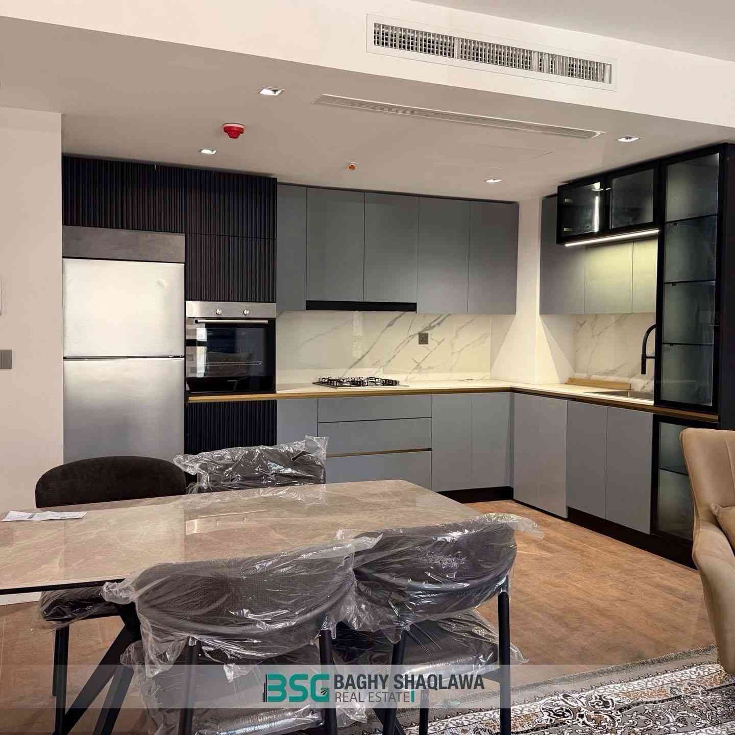 شوقە بۆ کرێ لە پڕۆژەی بۆلیڤارد 
📍 هەولێر - شەقامی 40 مەتری (بۆلیڤارد)

تایبەتمەندییەکان : 
ڕووبەر :97م٢
جۆر : یەک ژووری نووستن (1+1)
‏ ╭━━╯•╰━━╮ ‏ 💎 BSG 💎 ‏ ╰━━╮•╭━━╯

شقة للايجار في مشروع بوليفارد 
📍 أربيل - شارع 40 مترا (بوليفارد) (The Boulevard)

التفاصيل : 
المساحة : 97م٢
النوع : غرفة نوم واحدة (1+1) 

━━
بۆ زانیاری زیاتر : - للمزيد من  المعلومات :
 محمد عبدالله : ***********
 ژیار زرار : ***********

#bsg_avenue_branch
#عقارات #باغی_شقلاوە #BSG #Baghyshaqlawa Erbil Boulevard
