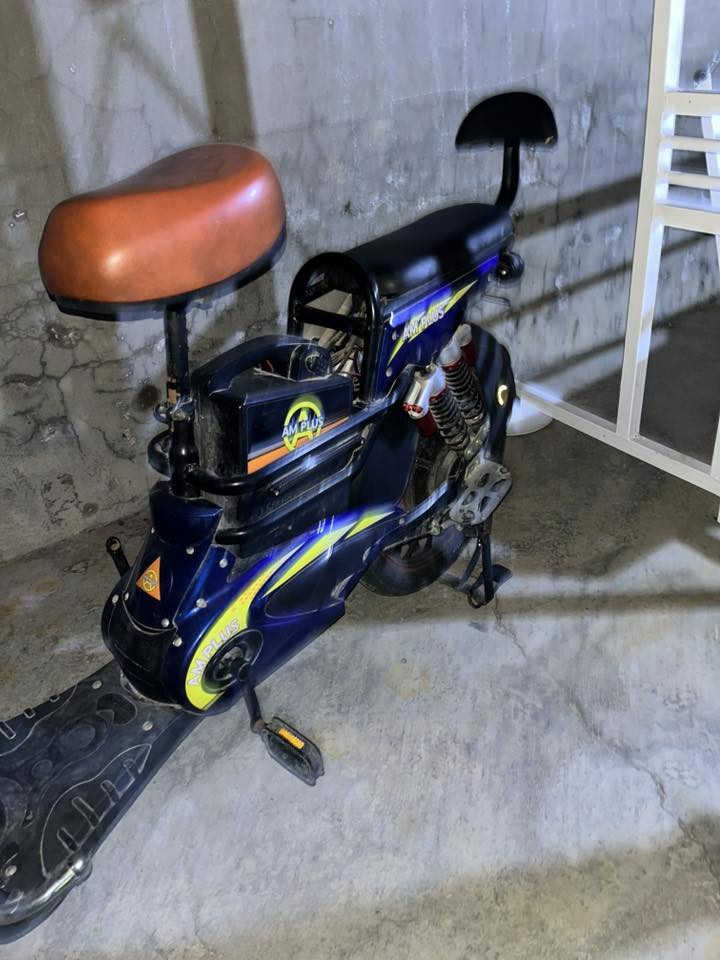 ماطور شحن للبيع مابي اي عيب بس بطاريه جيبله وشغال كلشي بي + العنوان كركوك هاذا رقم الموبايل***********
