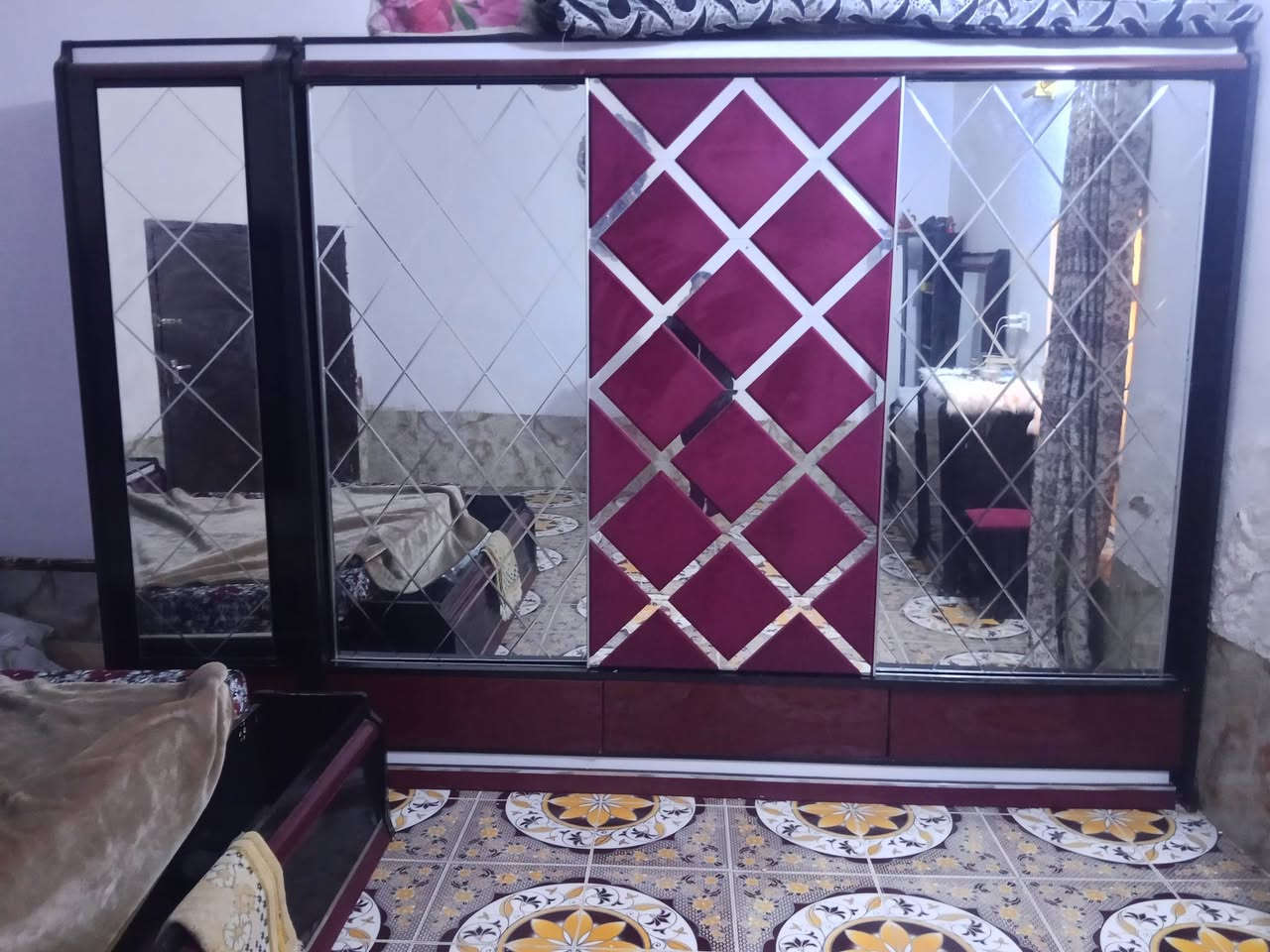 غرفه تركيه عشر قطع للبيع سعر 600 وبيها مجال***********
