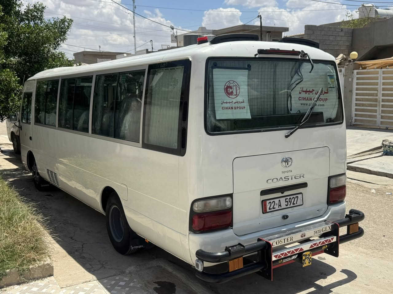 السلام عليكم كوستر للبيع تويوتاا 2001 سياره جاهز مابي اي نقص تبريد شغال محرك مابي بخار كارت غاز موجود بطاقة بانزين موجود سنوية بسمي مكاني كركوك سعر 185 
رقم موبيل ***********
