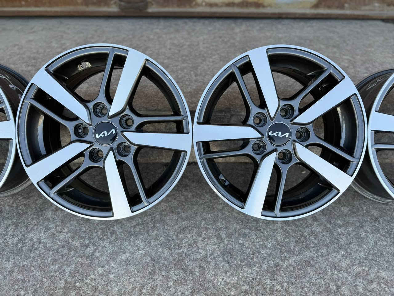 ويل كب كية سيراتو حجم 15 بيع او مراوس ***********  بصره قرب جامع الكواز
